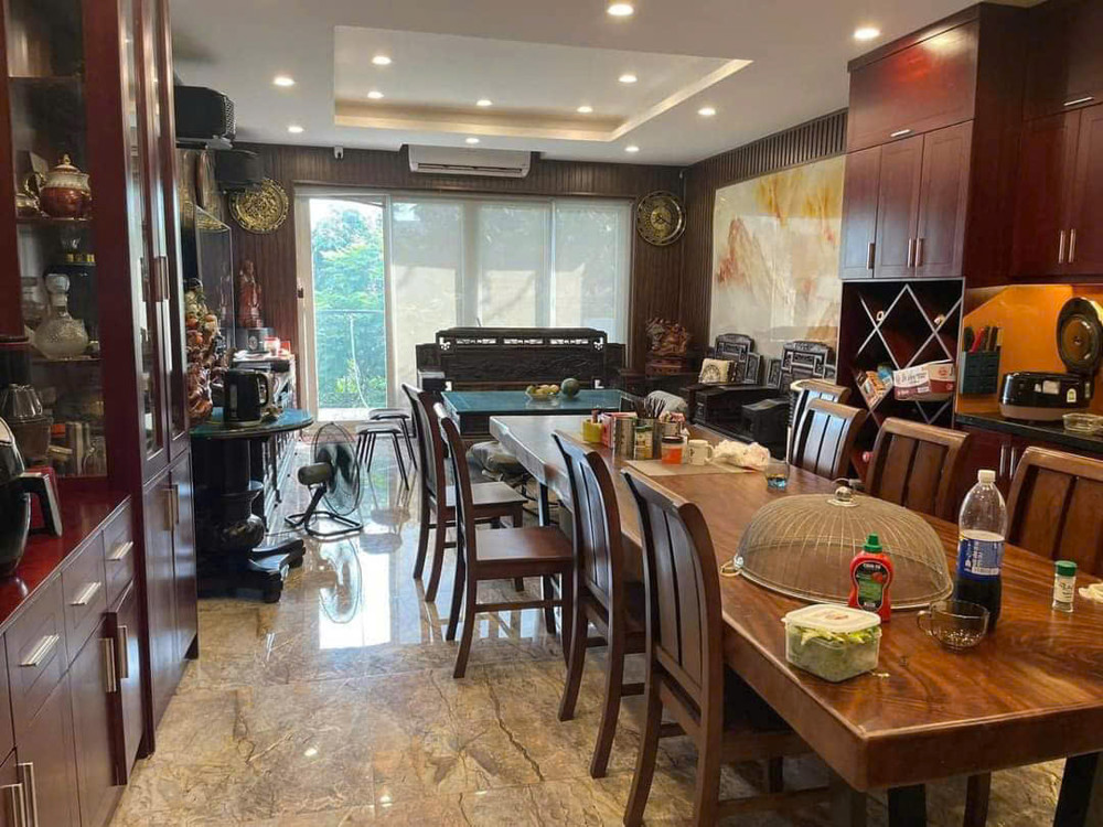 Bán nhà tuyệt đẹp phố Nguyễn Thái Học, Điện Biên Phủ, Ba Đình DT 70m2, MT 7m, ở và KD homestay tố