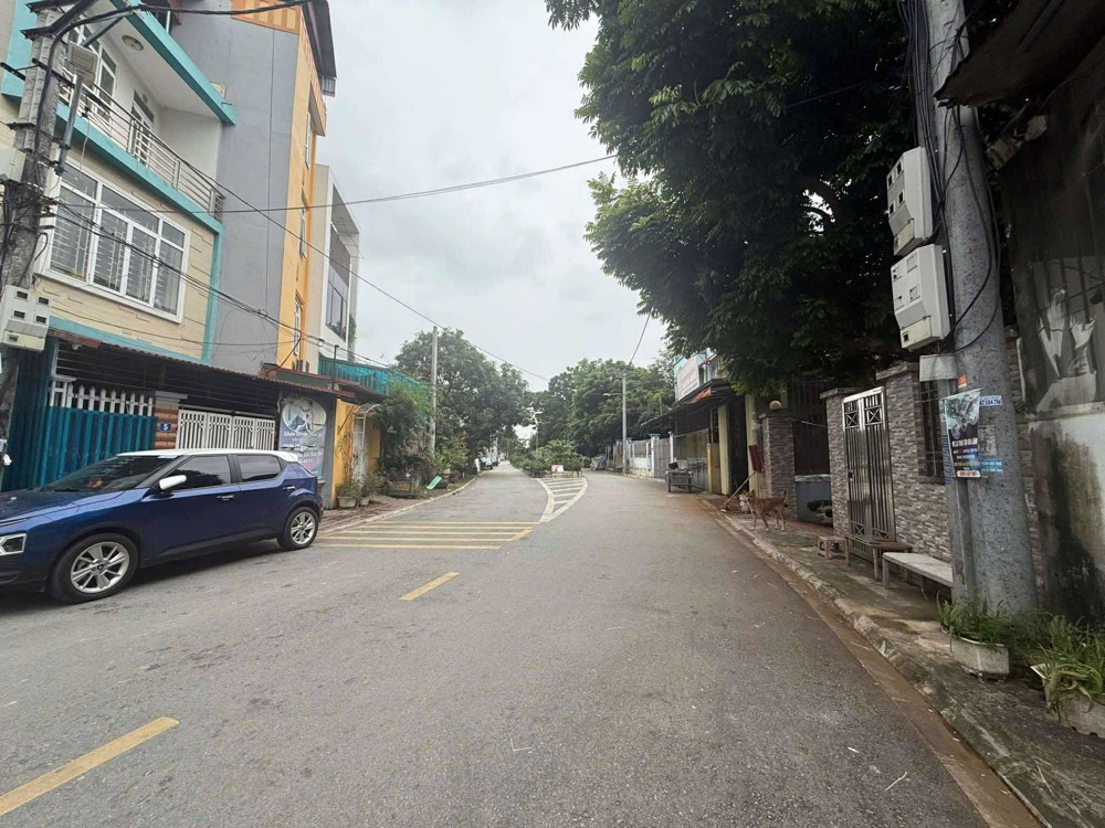 Chủ cần bán 70 m2 Cổ Bi, đường ô tô vào nhà, giá 6.8 tỷ, Lh 0985865658