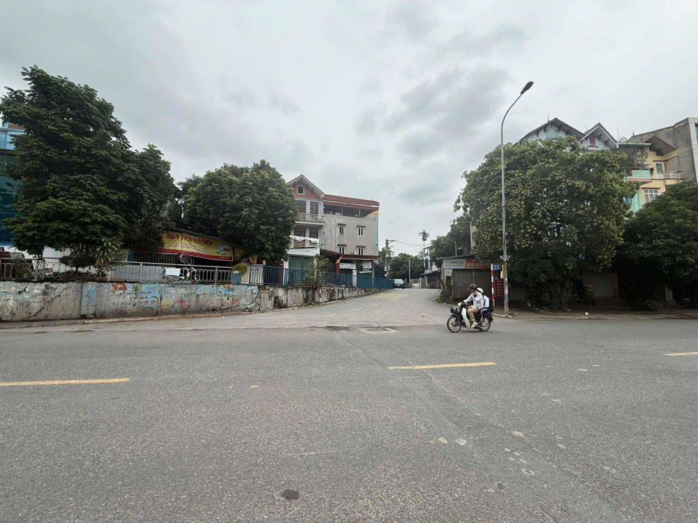 Chủ cần bán 70 m2 Cổ Bi, đường ô tô vào nhà, giá 6.8 tỷ, Lh 0985865658