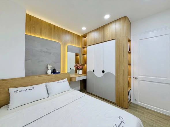 Nhà HXH Đường Huỳnh Văn Nghệ Phường 15 Quận Tân Bình Cũ