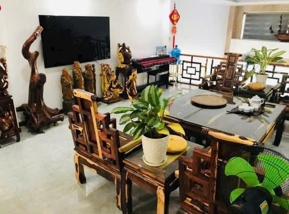 Hạ 1 tỷ bán nhà gần biển. Chỉ 8,5tỷ
Đường Trường sơn
Nhà 1 trệt. 1 lửng. 3 tầng lầu ( có thể lên