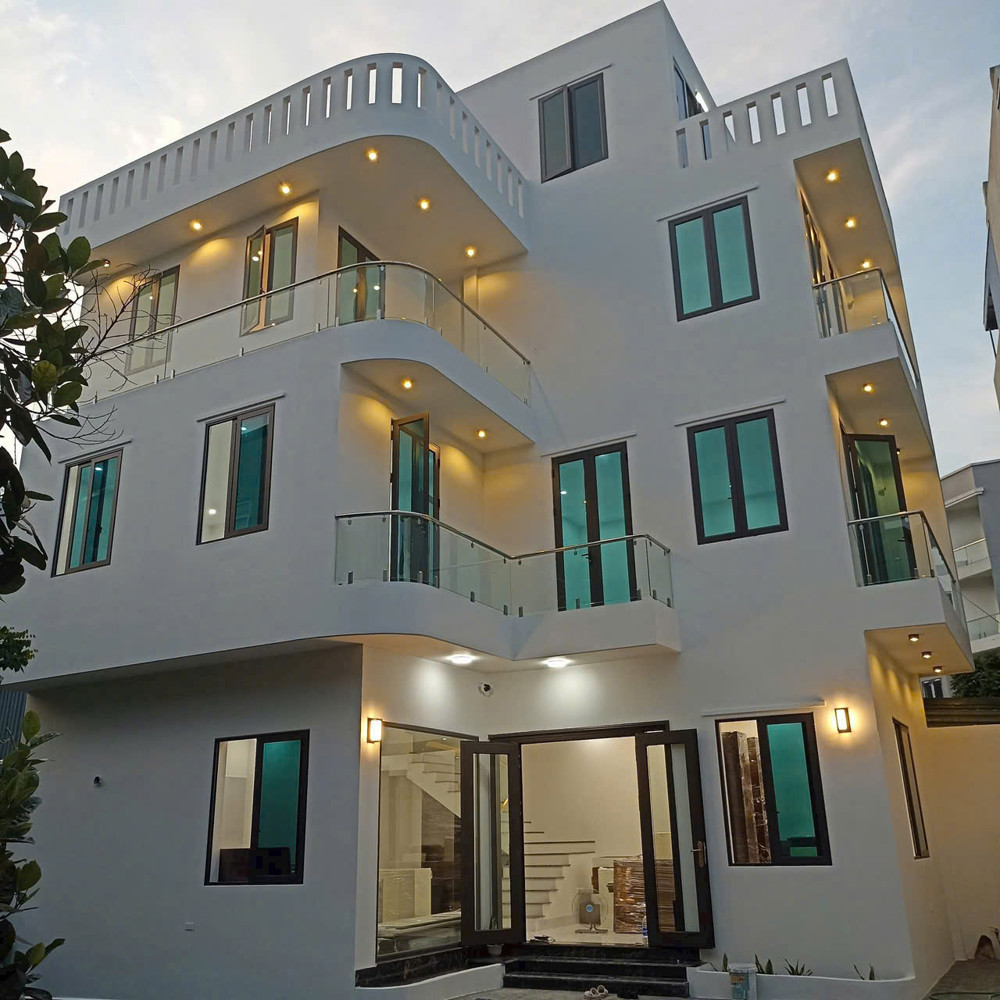 BIỆT THỰ MINI CẠNH NGỌC THỤY  LONG BIÊN - 90M2- 4 TÂNG -- FULL NT - NHÀ  MỚI 3 MẶT THOÁNG-  HƠN 9 Ỷ