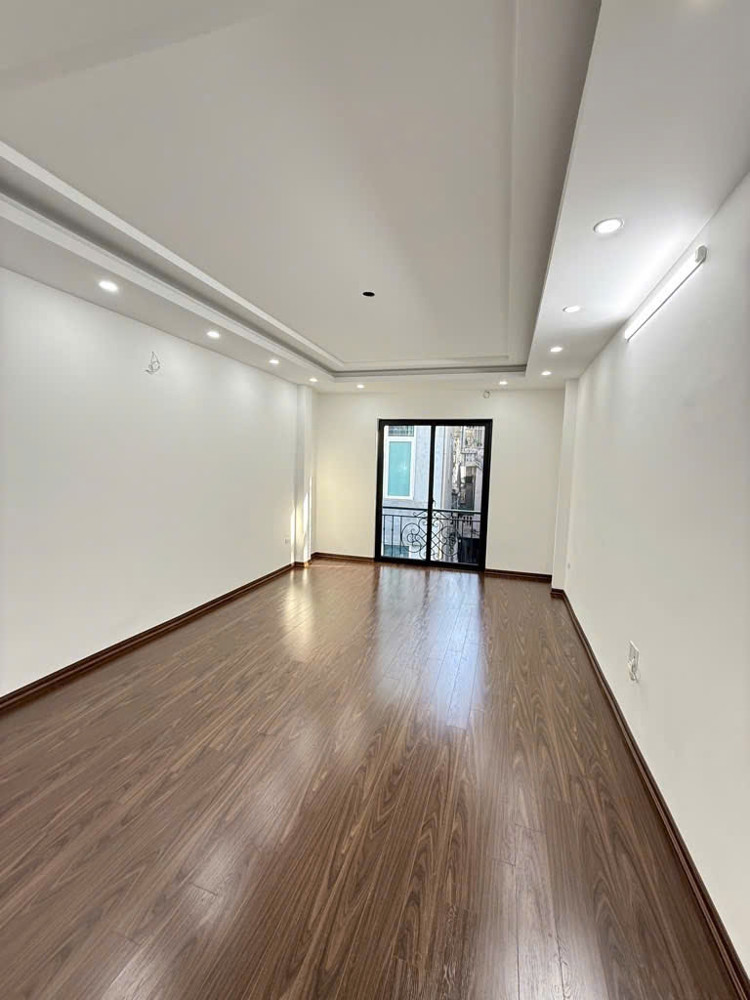 Bán nhà Phố Xã Đàn, 7 Tầng, Gần Ô Tô, Trước Nhà Thoáng, Giá: 13.6 Tỷ, Lh: 0396935190