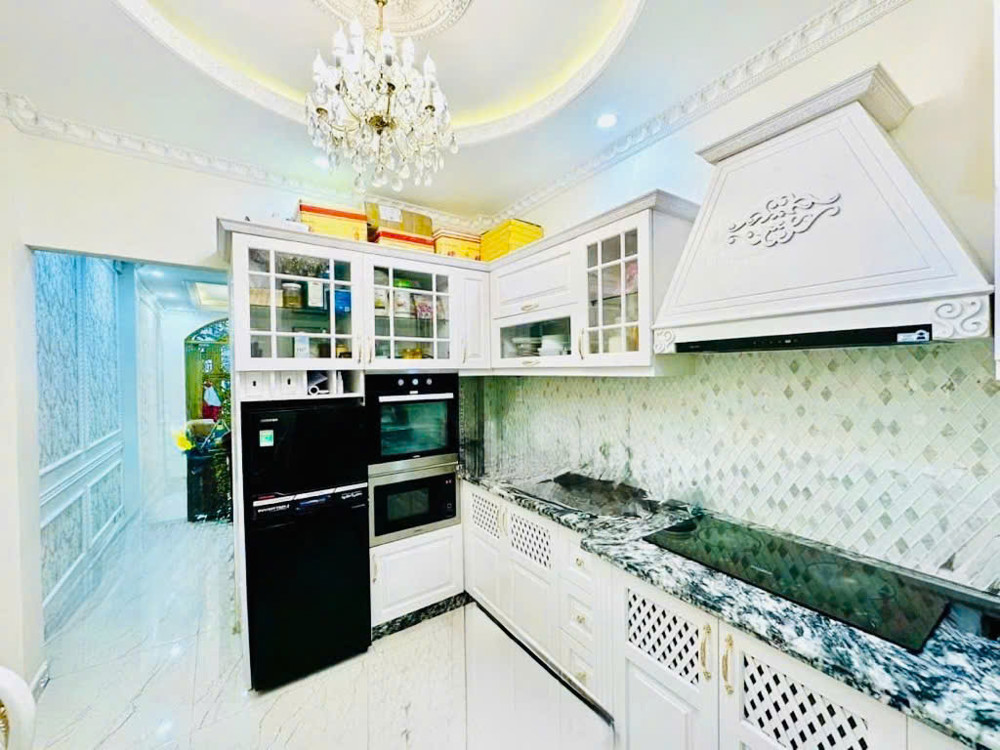 NHÀ ĐẸP TRUNG TÂM Q10 – HÒA HẢO – NGUYỄN TRI PHƯƠNG – 5 TẦNG – GIÁ 8.6 TỶ.








