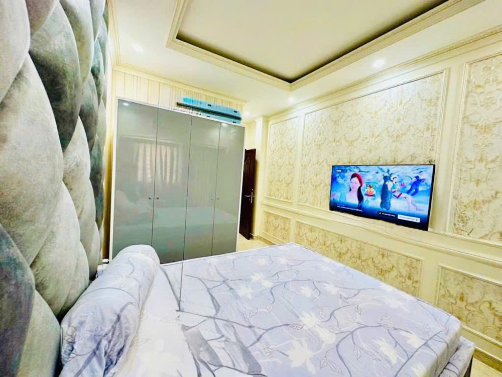 NHÀ ĐẸP TRUNG TÂM Q10 – HÒA HẢO – NGUYỄN TRI PHƯƠNG – 5 TẦNG – GIÁ 8.6 TỶ.








