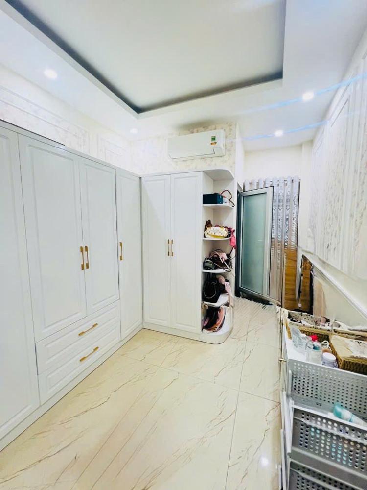 NHÀ ĐẸP TRUNG TÂM Q10 – HÒA HẢO – NGUYỄN TRI PHƯƠNG – 5 TẦNG – GIÁ 8.6 TỶ.








