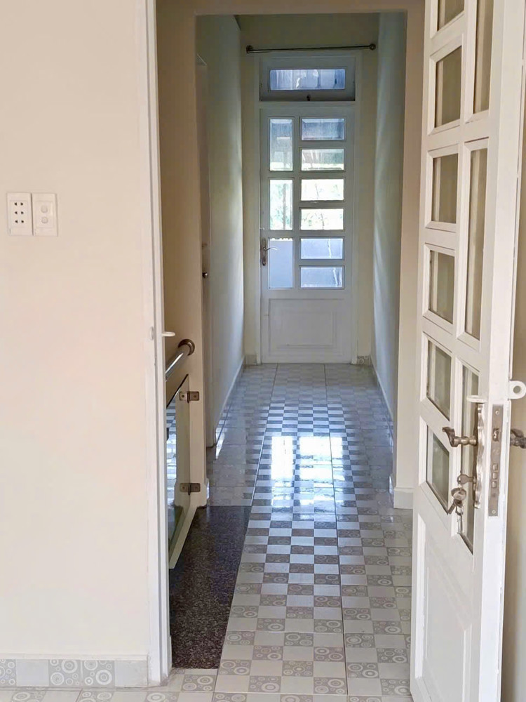 BÁN NHÀ 2 TẦNG 4 X 13,6M  SHR HẺM XE HƠI  LÂM THỊ HỐ, TÂN CHÁNH HIỆP Q12 GIÁCHỈ 3,8 TỶ TL