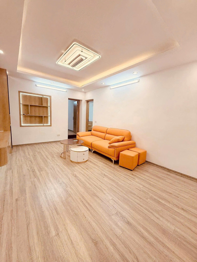 Bán căn hộ Tập thể tầng 2 Đại La, SĐCC, 70m2, 2 ngủ, 2 vệ sinh, 4.05 tỷ