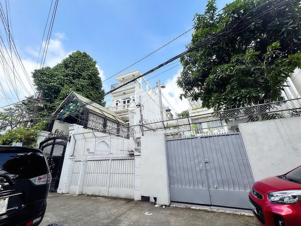 BÁN BIỆT THỰ 2 TẦNG ĐƯỜNG VÕ THỊ SÁU, QUẬN 1 - NGANG HIẾM 7,9M*26M - CHÍNH CHỦ 1 ĐỜI XƯA