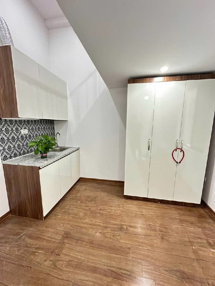 CCMN - TT CẦU GIẤY - CÁCH Ô TÔ 50M - GẦN NHIỀU TRƯỜNG ĐH - DÒNG TIỀN 40 TRIỆU/THÁNG _ 45M2