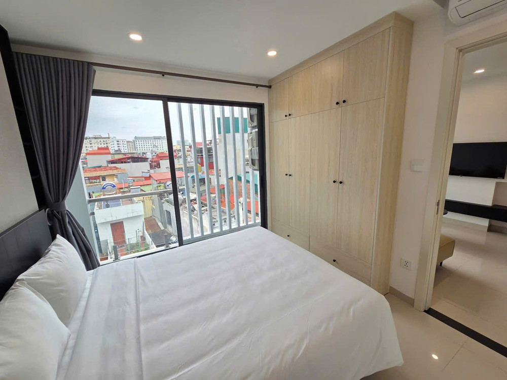 Bán toà nhà Hào Nam 115 m², 23,5 tỷ, 19 căn hộ cho thuê, 8 tầng thang máy, thu 150tr/tháng