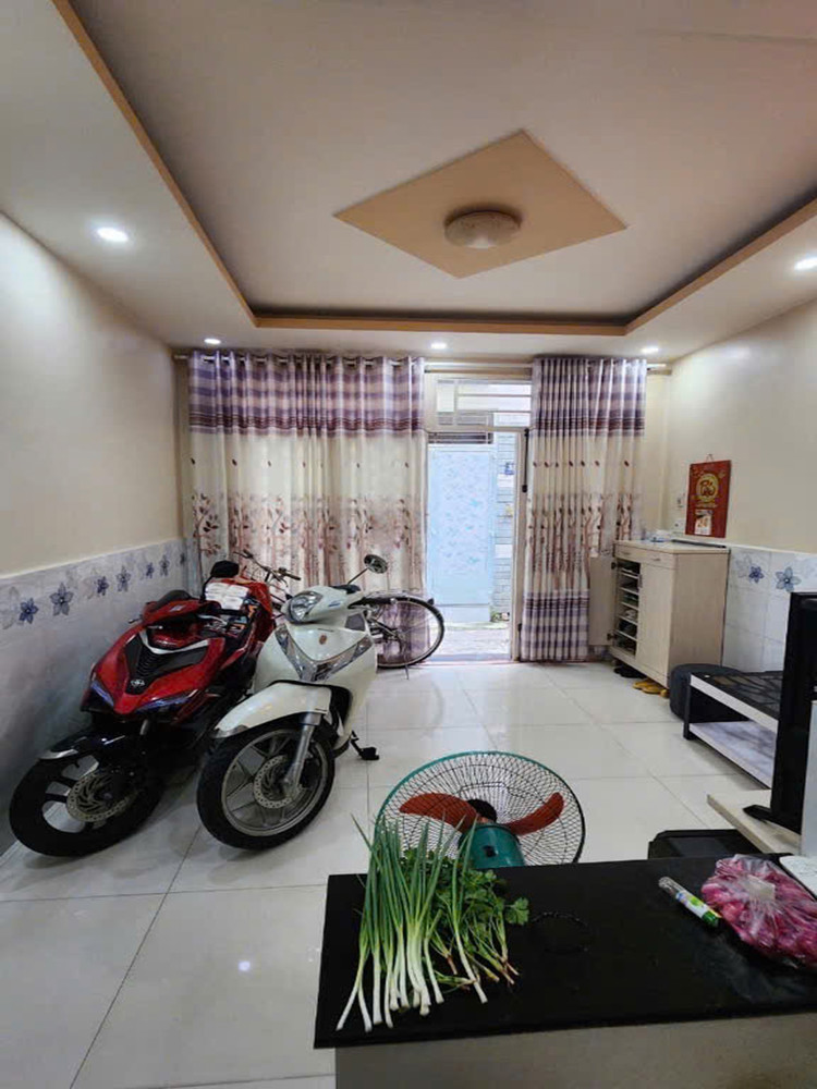 Giảm sốc 1.1 tỷ! Nhà Vuông SHR 2 tầng 22m2 – Phan Huy Ích Gò Vấp