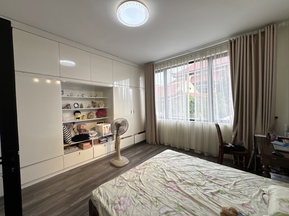 BÁN NHÀ NGỌC THUỴ LONG BIÊN,OTO ĐỖ CỬA,Ô CHỜ THANG MÁY,NGÕ THÔNG,48M