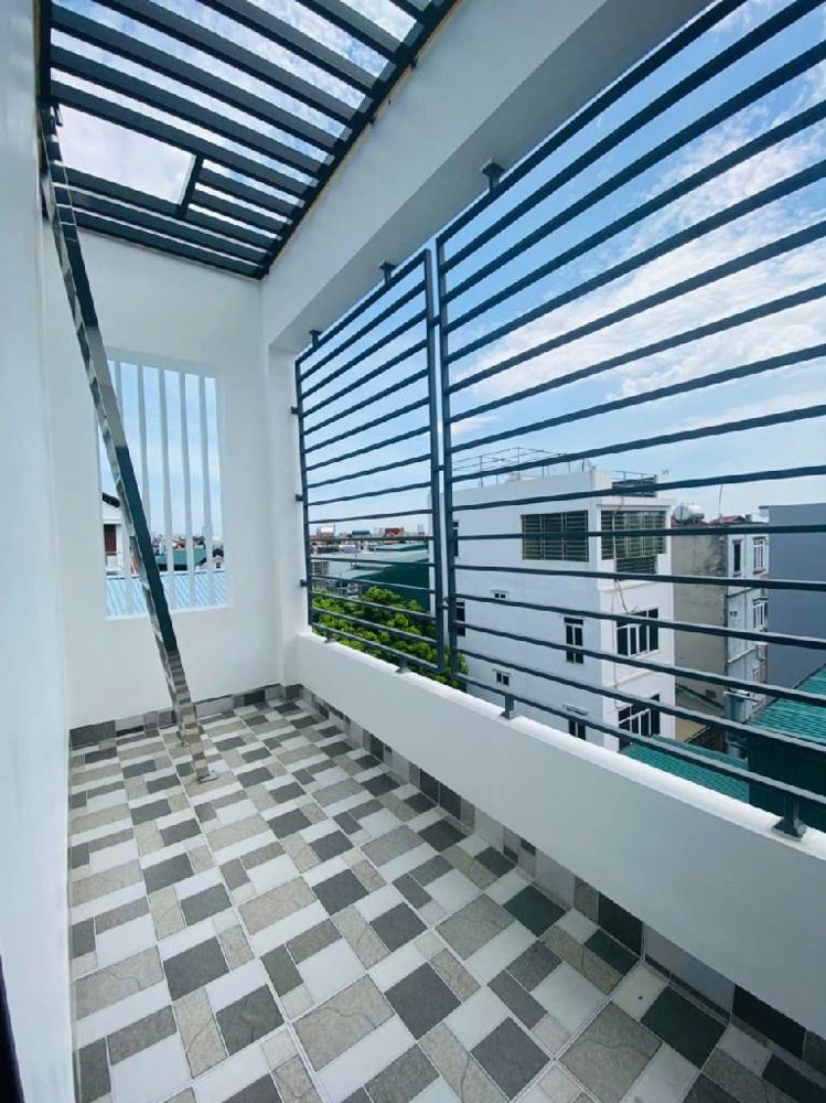 BÁN NHÀ NGỌC THUỴ LONG BIÊN,OTO ĐỖ CỬA,Ô CHỜ THANG MÁY,NGÕ THÔNG,48M