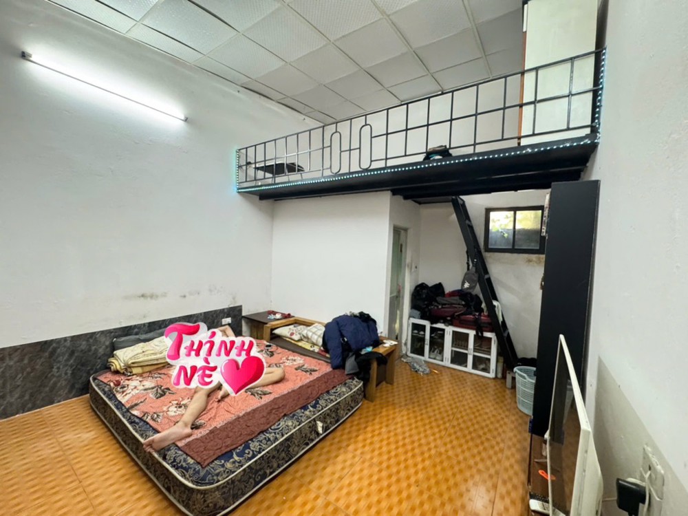 Bán nhà C4 ngõ 405 Ngọc Thuỵ 57m gần oto chỉ nhỉnh 4 tỷ. LH 0936123469