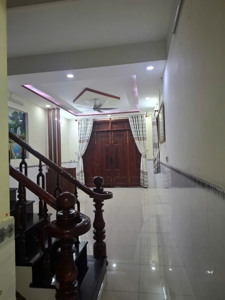 Bán nhà 2 Tầng DĩAn 176m²,SHR đường ô tô,Ngang KHủng 8.8M,chỉ 39tr/M2