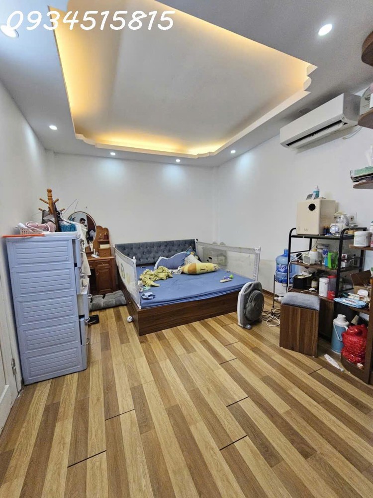 Bán nhà Đê La Thành dân xây, 31m 5 tầng 9,9tir- trung tâm kết nối khu vực Đống Đa