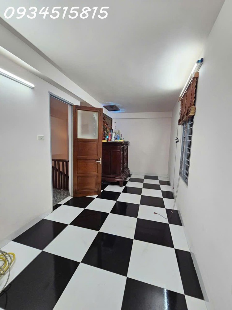 Bán nhà Đê La Thành dân xây, 31m 5 tầng 9,9tir- trung tâm kết nối khu vực Đống Đa