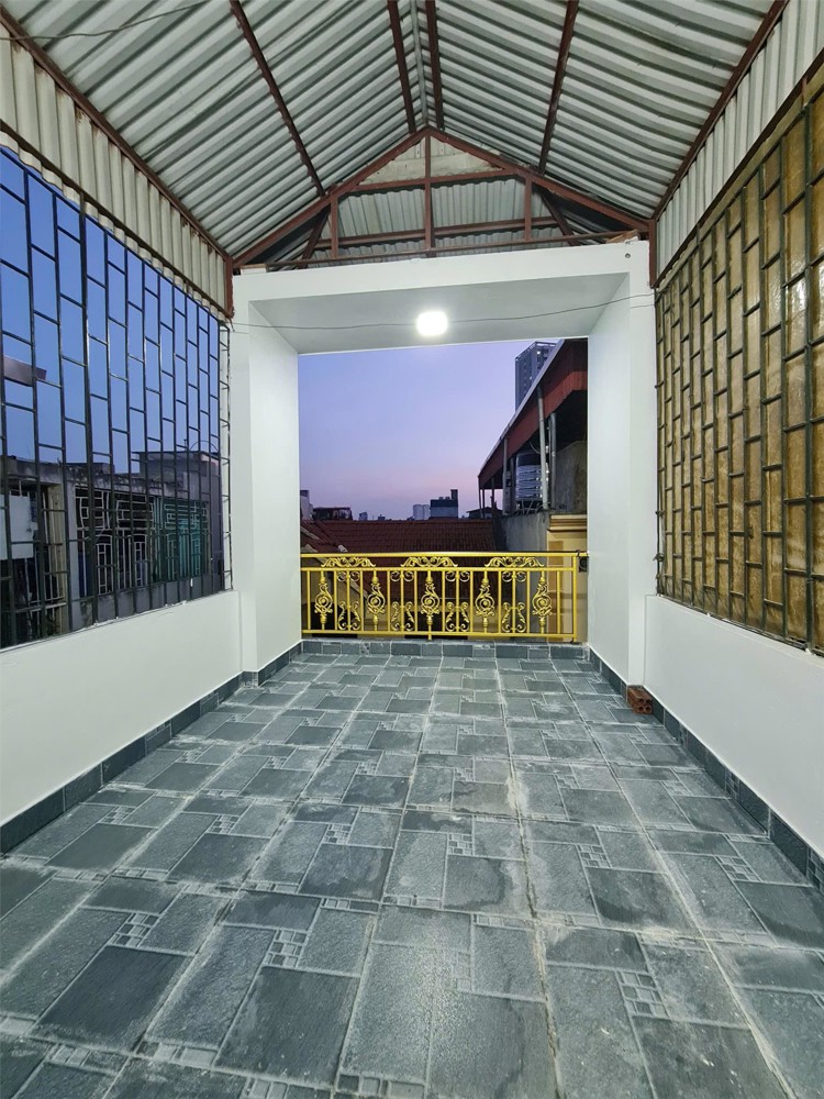 Bán nhà riêng Hoàng Mai, giá 10.6 tỷ, DT 48m2, nhà đẹp mới koong 10m ô tô gần