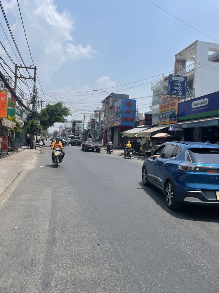 Bán nhà mặt tiền 20x25m giá 75 tỷ Đường Nguyễn Ảnh Thủ