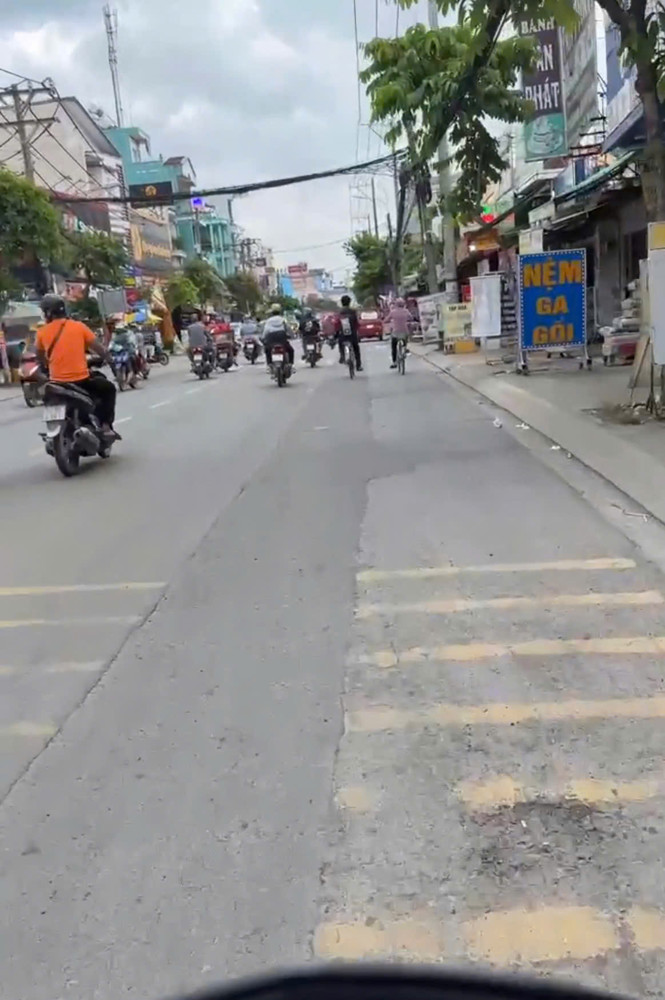 NHÀ XƯỞNG SIÊU ĐẸP (1.100M²) – NGAY NGÃ TƯ TÔ KÝ THỚI TAM THÔN 18, HÓC MÔN