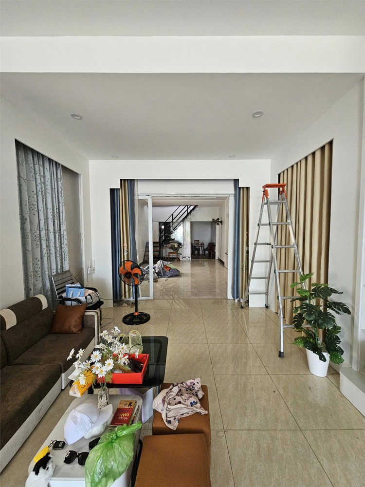 Mặt đường Phạm Văn Đồng – lô 90m² giá 4.x tỷ – kinh doanh cực mạnh  ZALO 0567 222 555