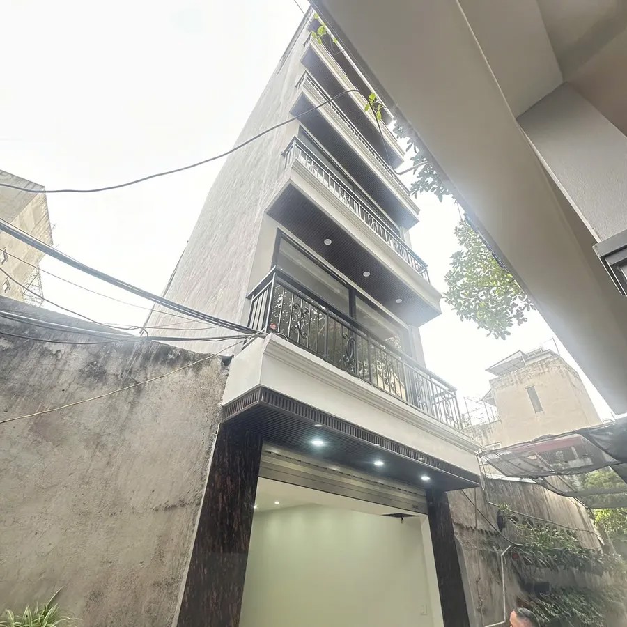 Nhà Mới Ô Tô Đỗ Cửa Full Nội Thât Phố Nguyễn Lam 45M2 6 Tầng 11.8 Tỷ Long Biên- Hà Nội