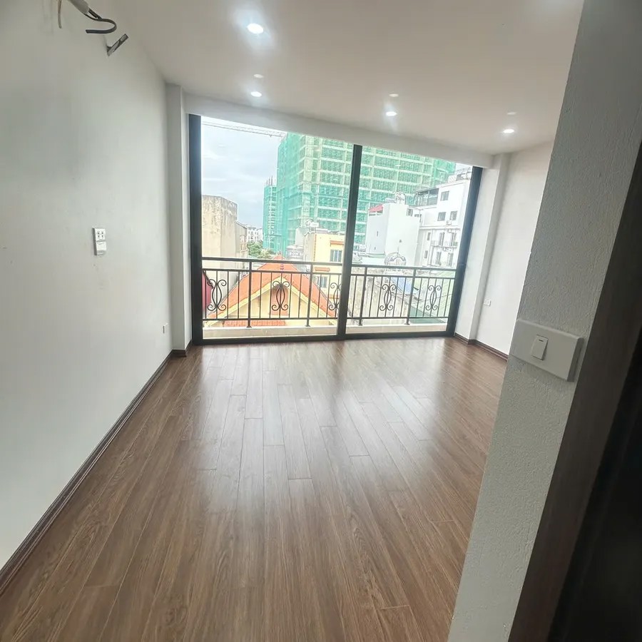 Nhà Mới Ô Tô Đỗ Cửa Full Nội Thât Phố Nguyễn Lam 45M2 6 Tầng 11.8 Tỷ Long Biên- Hà Nội