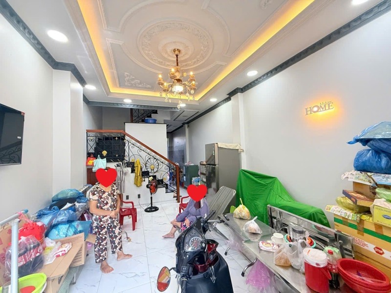 Bán nhà đường  Hồ Văn Tư, Trường Thọ, Thủ Đức. DT 64 m2, 4 tầng, SH. Giá 7.9 tỷ. LH: 0933125879