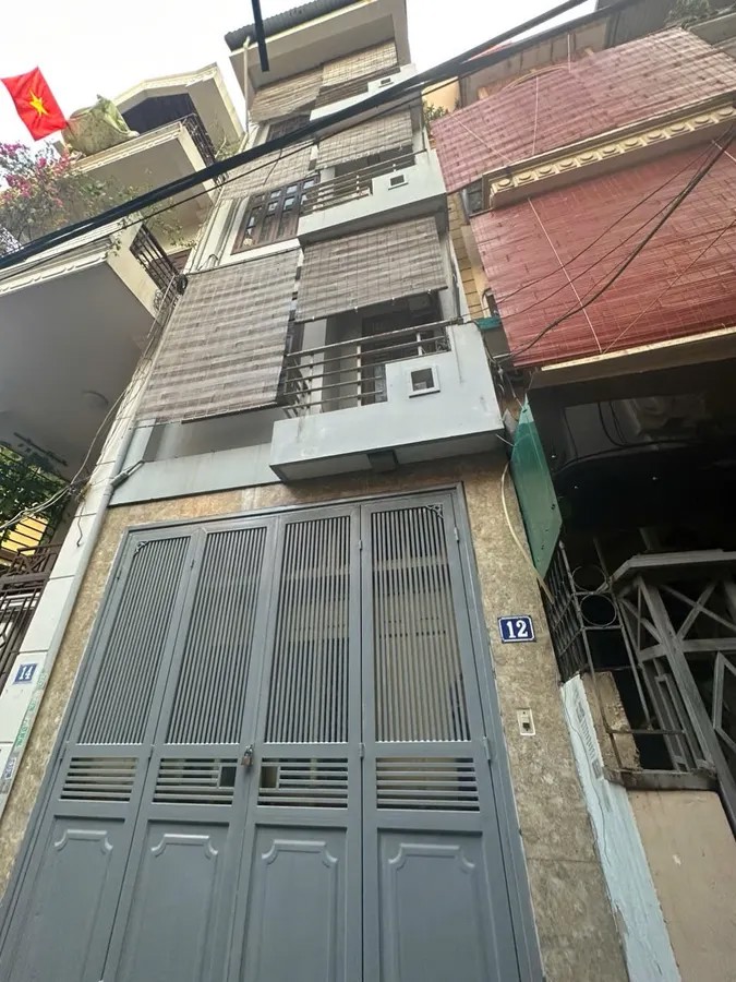BÁN NHÀ RIÊNG Bồ Đề 45 m2 X 5 tầng mặt tiền 4m X 12.6 Tỷ Long Biên Hà Nội
