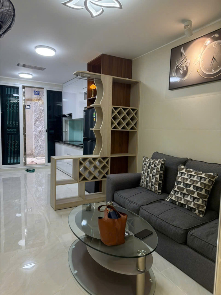 Bán căn hộ Tập thể tầng 1 Hoàng Đạo Thành, có sổ 70m2, 2 ngủ, 2 vệ sinh, 4.150 tỷ