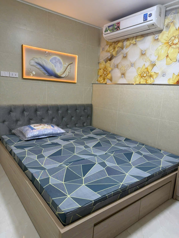 Bán căn hộ Tập thể tầng 1 Hoàng Đạo Thành, có sổ 70m2, 2 ngủ, 2 vệ sinh, 4.150 tỷ