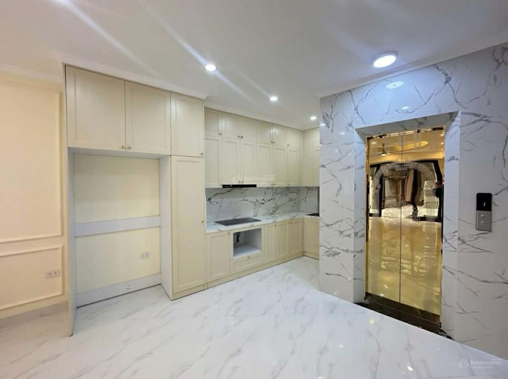 Bán nhà Lạc Trung – Kim Ngưu 80m², gara 2 ô tô, 5 tầng thang máy, gần hồ Thanh Nhàn