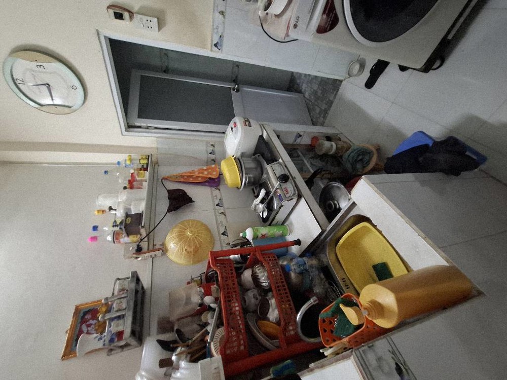 Kết cấu: Số tầng: 2 (gồm 1 trệt, lầu,…) đúc chắc chắn, có PN, 2WC khách mua về vào ở ngay