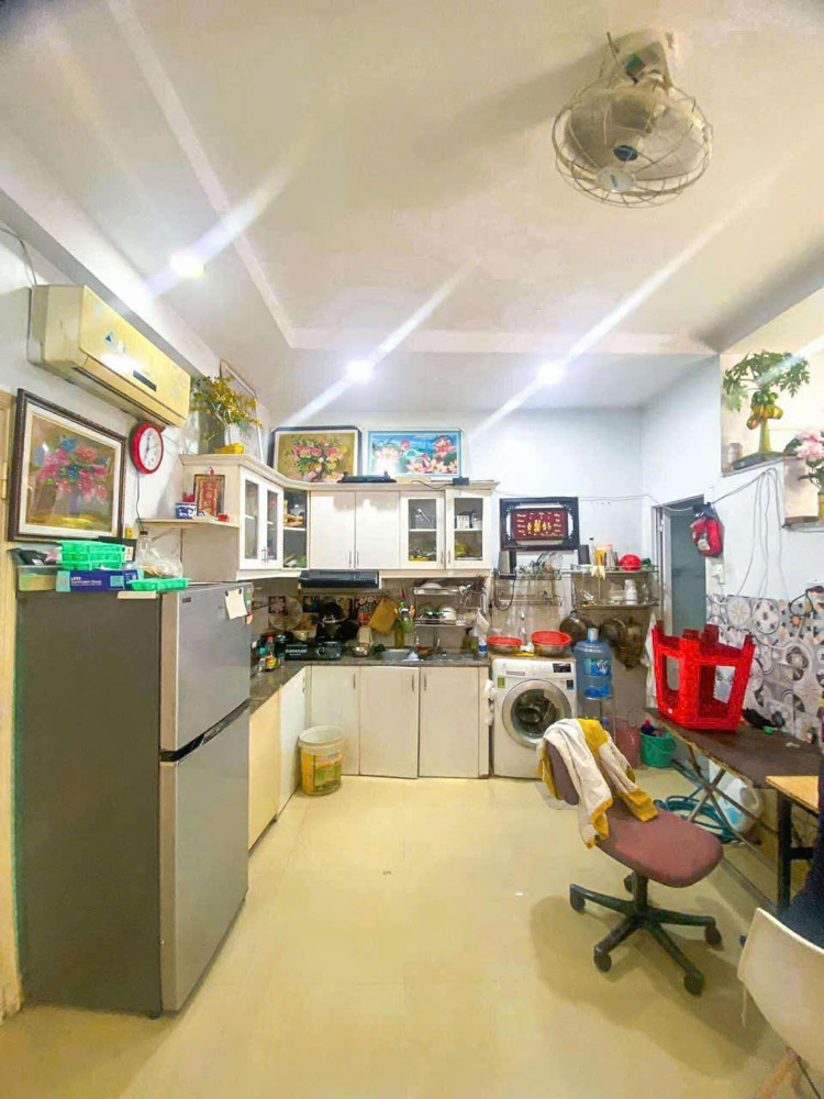 Nhà SHR 2 tầng 38m2 – Cách Mạng Tháng Tám Quận 3 S