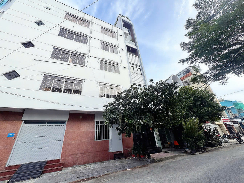 DUY NHẤT NHÀ BÁN MẶT TIỀN KD Đ.NGUYỄN TẤT THÀNH, QUẬN 4 - DT 4M*20M VUÔNG CHUẨN ĐẸP - DÒNG TIỀN ĐỀU