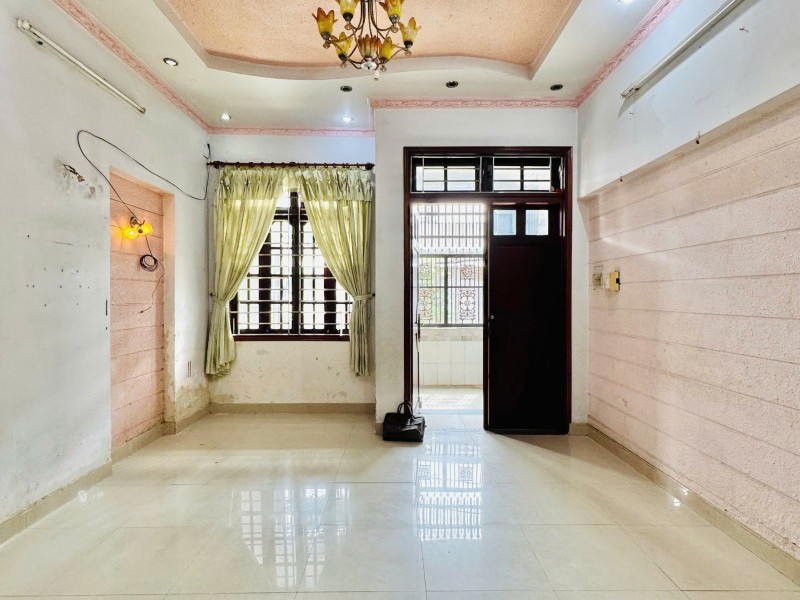 Bán nhà đường 160, Tăng Nhơn Phú A, Q.9, TP HCM. DT 68m2, 2 tầng, 3PN, sổ hồng. Giá 6.1 tỷ. LH: