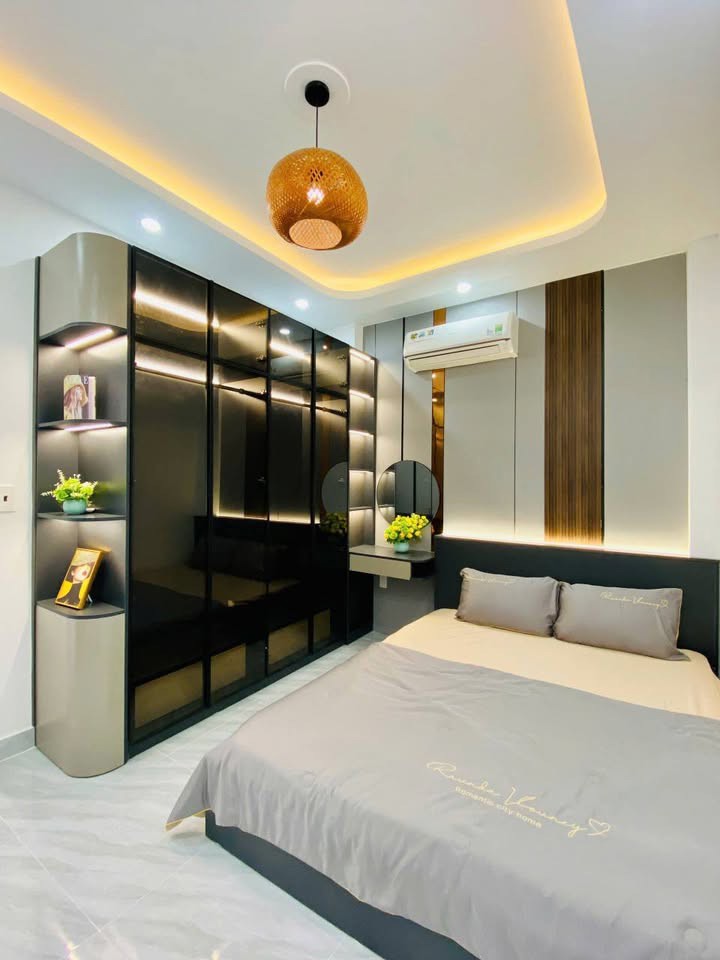 Nhà đẹp Hoàng Văn Thụ, Tân Bình – 73m² (4.5x17), 3 tầng, giá chỉ 9.9 tỷ