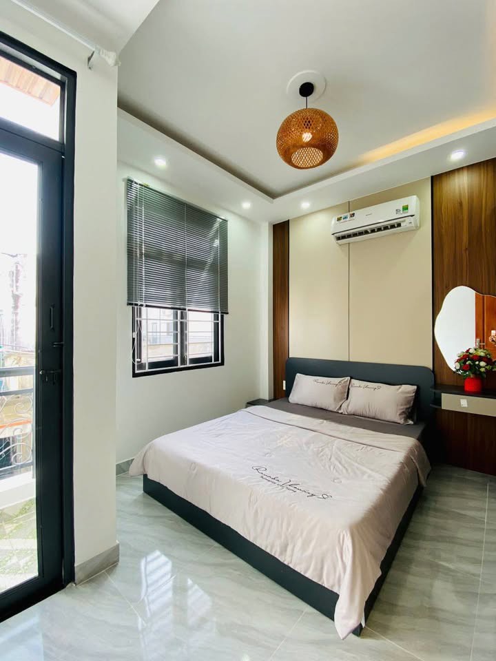 Nhà đẹp Hoàng Văn Thụ, Tân Bình – 73m² (4.5x17), 3 tầng, giá chỉ 9.9 tỷ