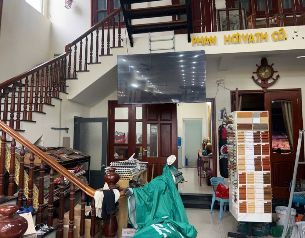 VỪA Ở, VỪA LÀM VP KD, SHOWROOM
Bán nhà 3 tầng mặt tiên đường lê Hồng Phong, Nam Nha Trang (Phước