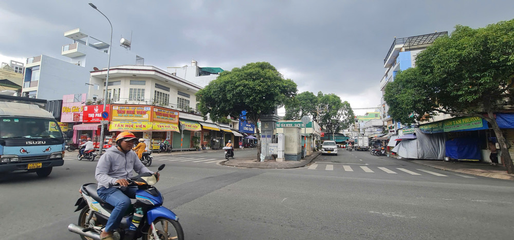 Cho thuê nhà mặt tiền Hòa Bình 72m², 3 Lầu - NGAY CHỢ-SIÊU THỊ