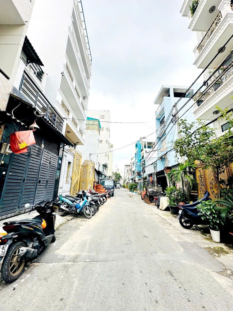 3 TẦNG - 4X10 - ĐƯỜNG XE TẢI - KHU LÊ VĂN QUỚI - CHỈ 5,X TỶ