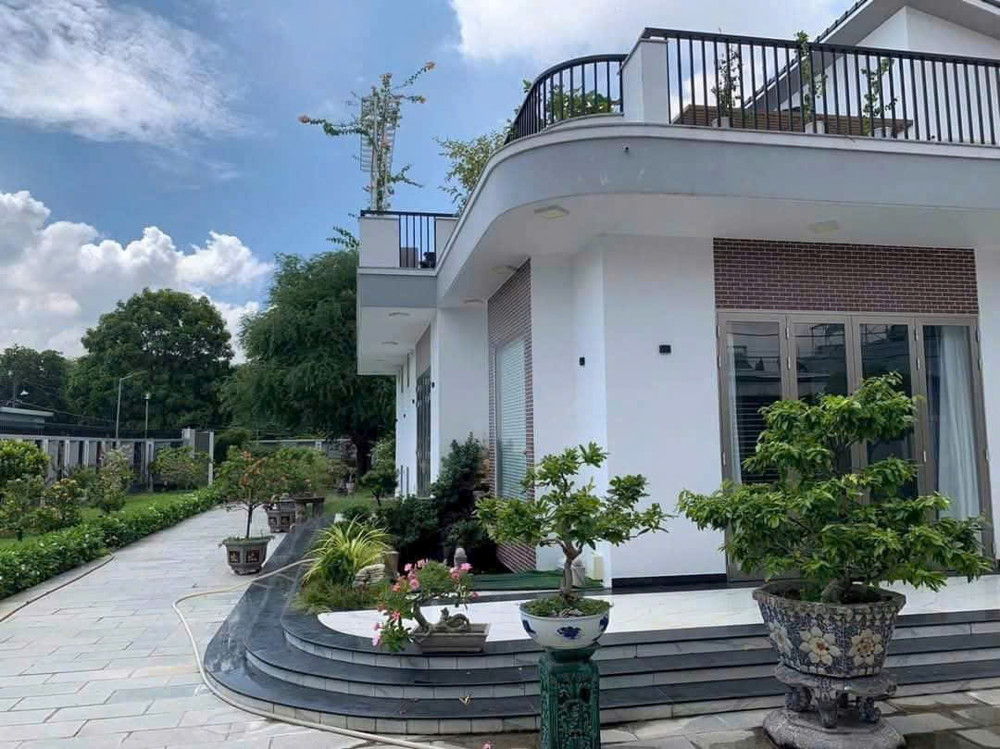 Gấp bán biệt thự (25.5x28m) 1/ cách MT Nguyễn Thị Thảnh, Thới Tam Thôn, Hóc Môn