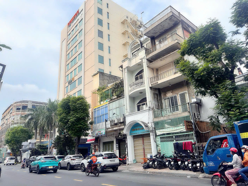 CHÍNH CHỦ 1 ĐỜI XƯA CẦN BÁN NHÀ MẶT TIỀN KD Đ.NGUYỄN THIỆN THUẬT, QUẬN 3 - 94M2 - KHU  VỰC HIẾM NHÀ