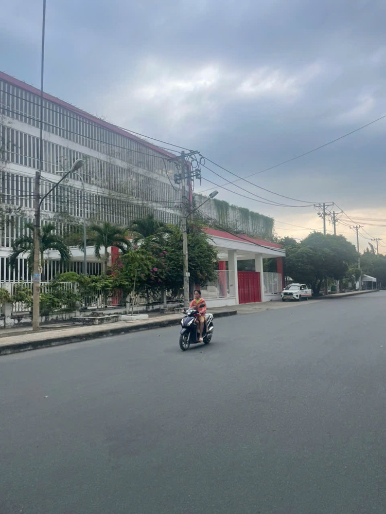 Bán kho xưởng siêu rẻ 4500m² trong KCN Tân Thới Hiệp, Tân Thới Hiệp, Quận 12