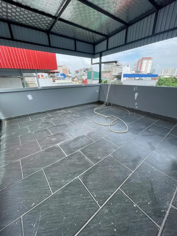 BÁN NHÀ MỚI- ĐẸP Ô TÔ ĐỖ CỬA FUL NỘI THẤT Phố Nguyễn Văn Cừ 44m2 10 tỷ Long Biên