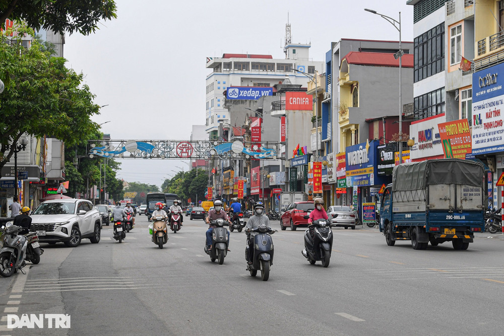 90M mặt quốc lộ 3 . sẵn nhà 4 tầng