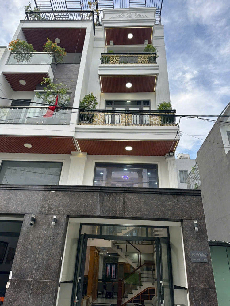 NHÀ MẶT TIỀN THẠNH LỘC 15 4 TẦNG SÂN THƯỢNG VIEW SÔNG GIÁ  6,35 TỶ TL