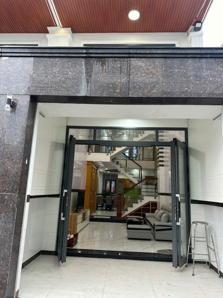 NHÀ MẶT TIỀN THẠNH LỘC 15 4 TẦNG SÂN THƯỢNG VIEW SÔNG GIÁ  6,35 TỶ TL