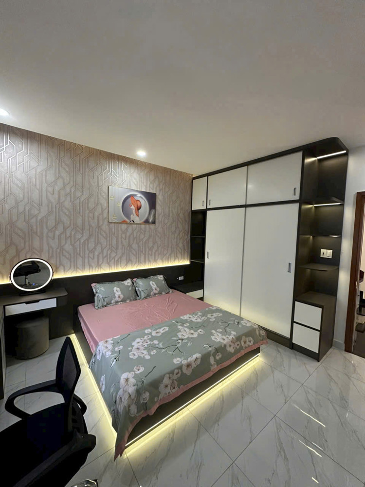 NHÀ MẶT TIỀN THẠNH LỘC 15 4 TẦNG SÂN THƯỢNG VIEW SÔNG GIÁ  6,35 TỶ TL